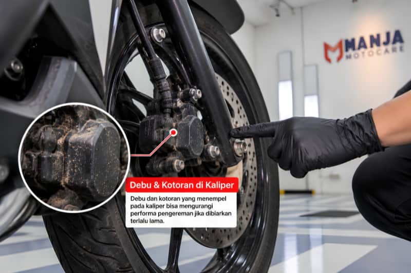 Close-up residu kotoran pada velg dan kaliper yang membuat proses cuci motor premium membutuhkan perhatian lebih Close-up residu kotoran pada velg dan kaliper yang membuat proses cuci motor premium membutuhkan perhatian lebih